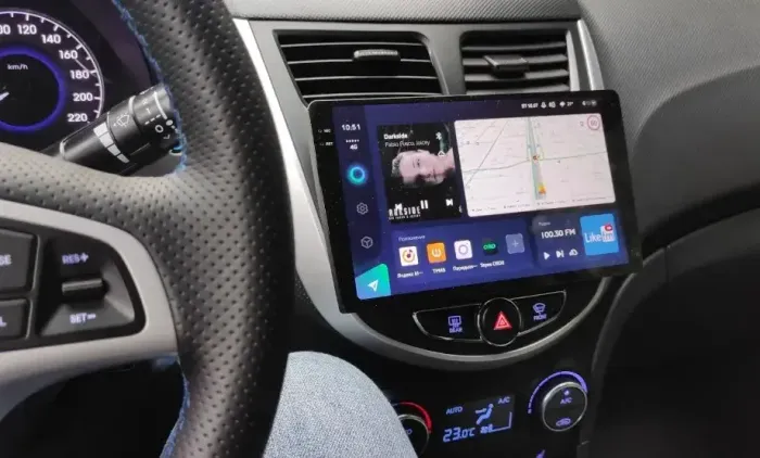 Магнитола для Hyundai Solaris 1 2010-2016 (рамка серебристо-черная) - Parafar PF067T2RN2K на Android 13, Быстрая, QLED+2K, CarPlay, 4G SIM-слот