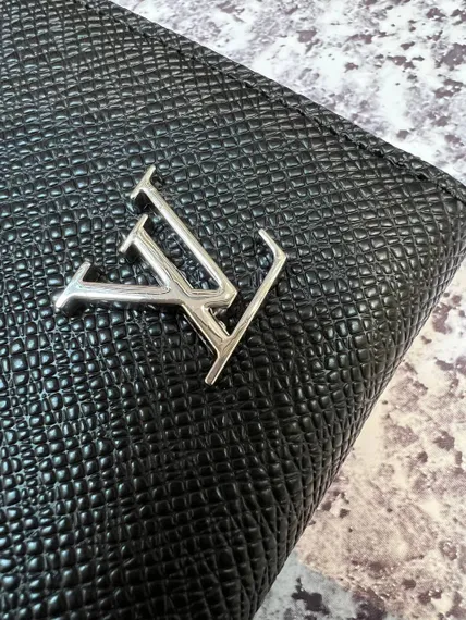 Бумажник Louis Vuitton Zippy Dragonne черный