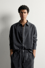 РУБАШКА RELAXED FIT ИЗ СТРУЯЩЕЙСЯ ТКАНИ — ZARA · 3715/840