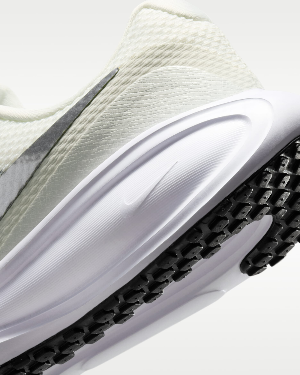Женские кроссовки для бега по шоссе Nike Revolution 8 - Nike