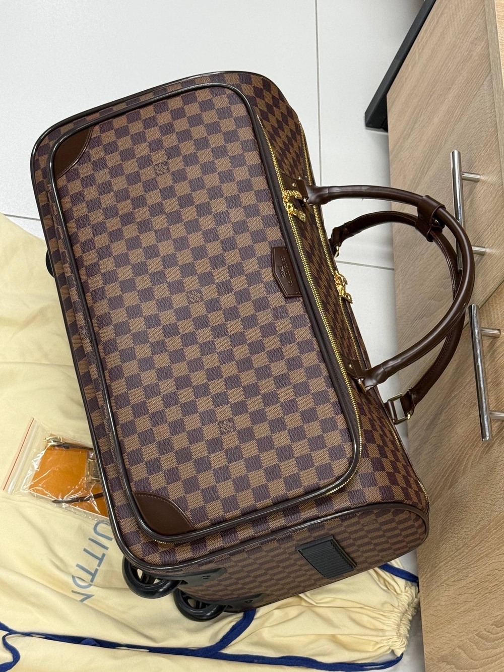 Дорожная сумка Louis Vuitton Neo Eole
