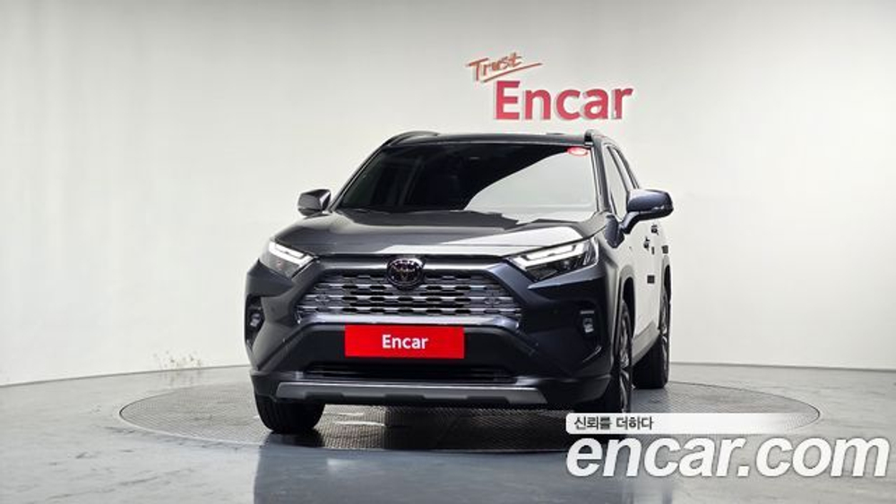 Toyota RAV4 2,5 4WD Hybrid LTD — 2025