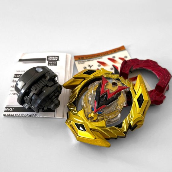 Волчок Winning Valkyrie Gold Ver 7 Xtend B00 Takara Tomy