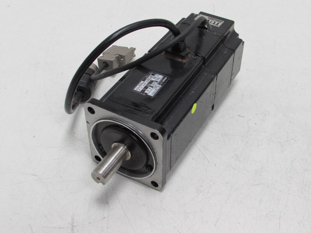 OMRON Yaskawa R88M-UE75030V-BS1