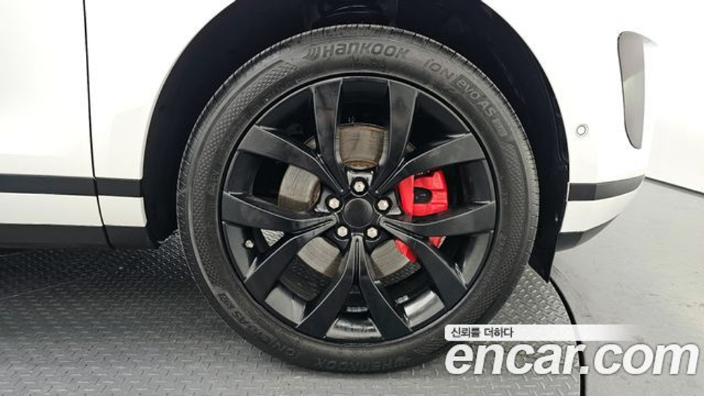 Land Rover Range Rover Evoque D180 Launch Edition — 2020