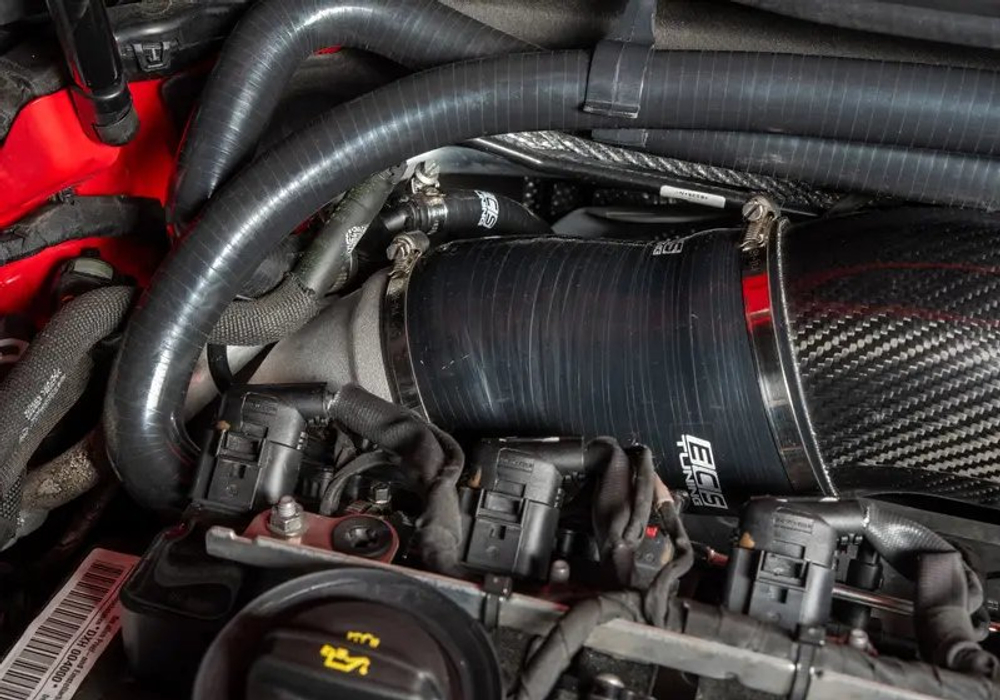 Система холодного впуска ECS Tuning Audi RS 3 (8Y) Kohlefaser Luft-Technik Intake System