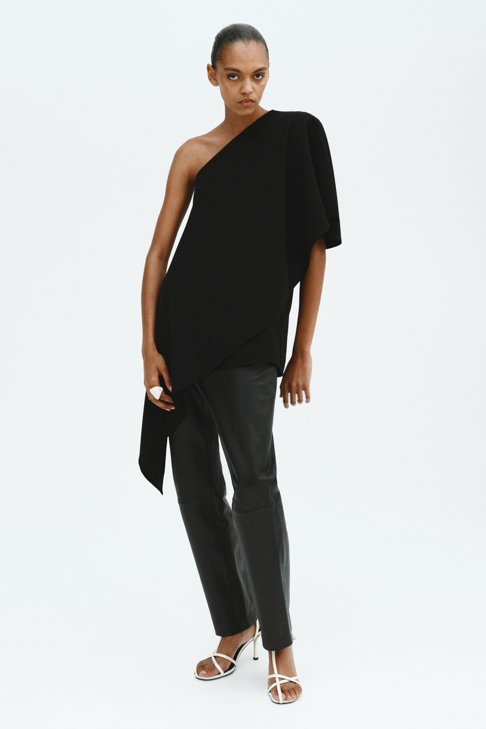 Топ-пелерина на одно плечо - H&M