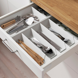 IKEA VARIERA  (ИКЕА ВАРИЕРА)  -  Лоток для столовых приборов, регулируемый 50-72x47 см