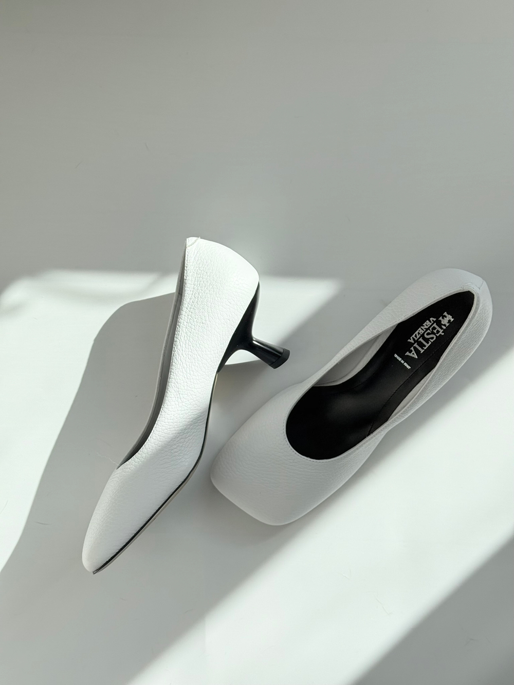 Туфли на устойчивом каблуке Kitten heel
