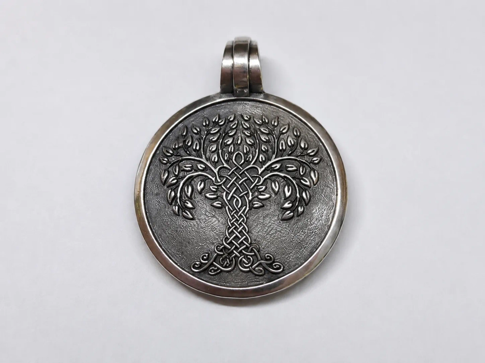 Кулон из серебра «Триглав – Древо Жизни»