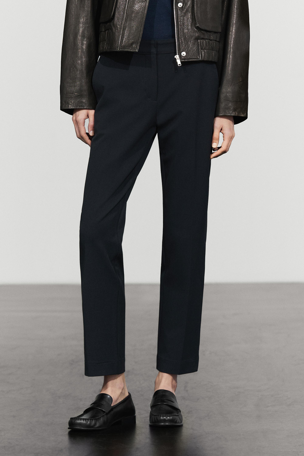 Massimo Dutti Брюки из эластичной высокотехнологичной ткани, темно-синий