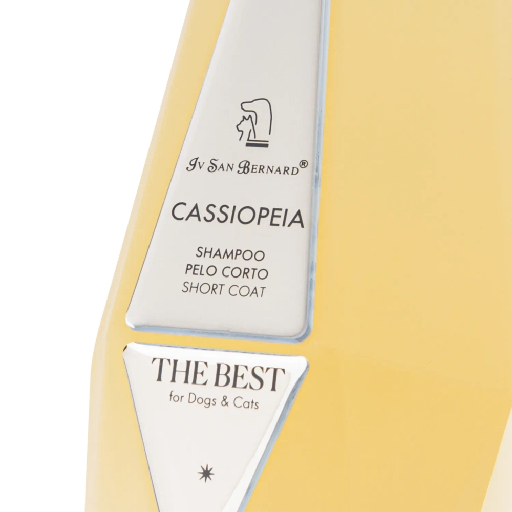 IV SAN BERNARD The Best line Cassiopeia Шампунь для короткой шерсти с экстрактом акации, 550 мл