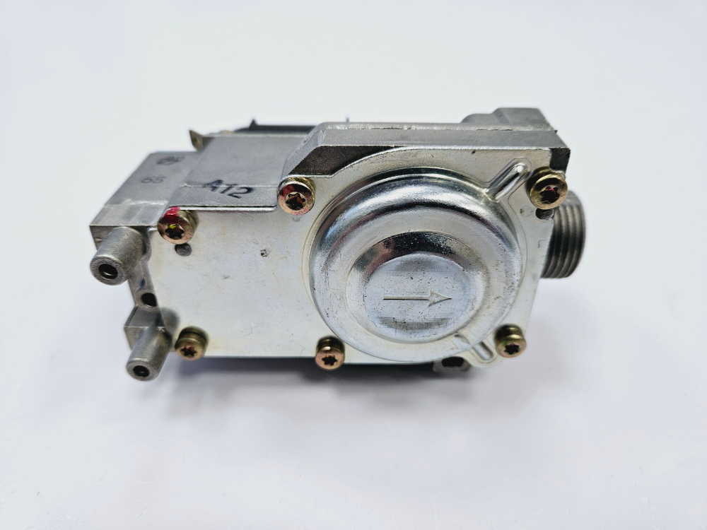 Клапан газовый (HONEYWELL VK4105G) BOSCH Gaz 3000W (арт. 87070210260-1)