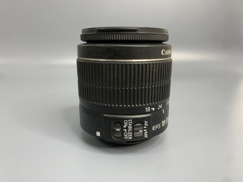 Canon EOS 1100D kit EF-S 18-55mm 3.5-5.6 IS ll 1535 Кадров