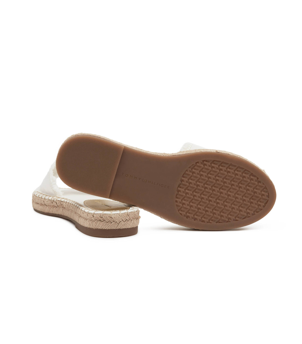Босоножки ECRU DENIM FLAT SANDAL Tommy Hilfiger - белый(FW0FW07103)