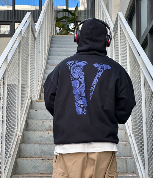 Худи на осень от бренда Vlone Худи на осень от бренда Vlone