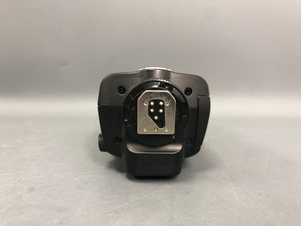 YongNuo YN-500EX Speedlite