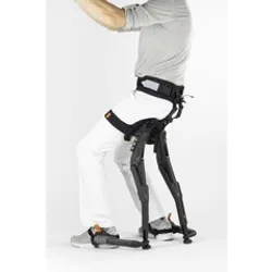 Фотография — Шагающий экзоскелет-стул Noonee Chairless Chair 2.0