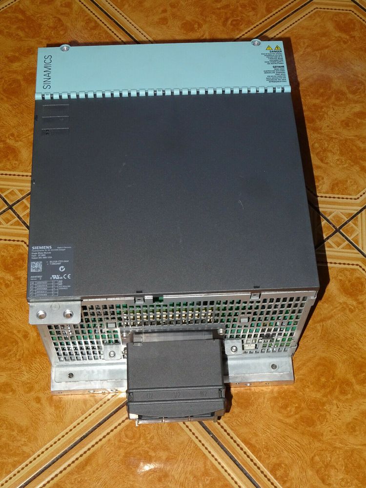 SIEMENS 6SL3126-1TE31-3AA3 SIEMENS 6SL3126-1TE31-3AA3