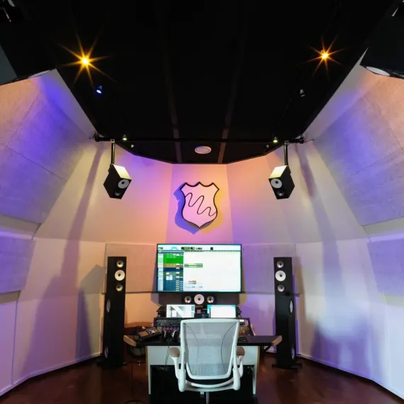 Amphion Amp400.8