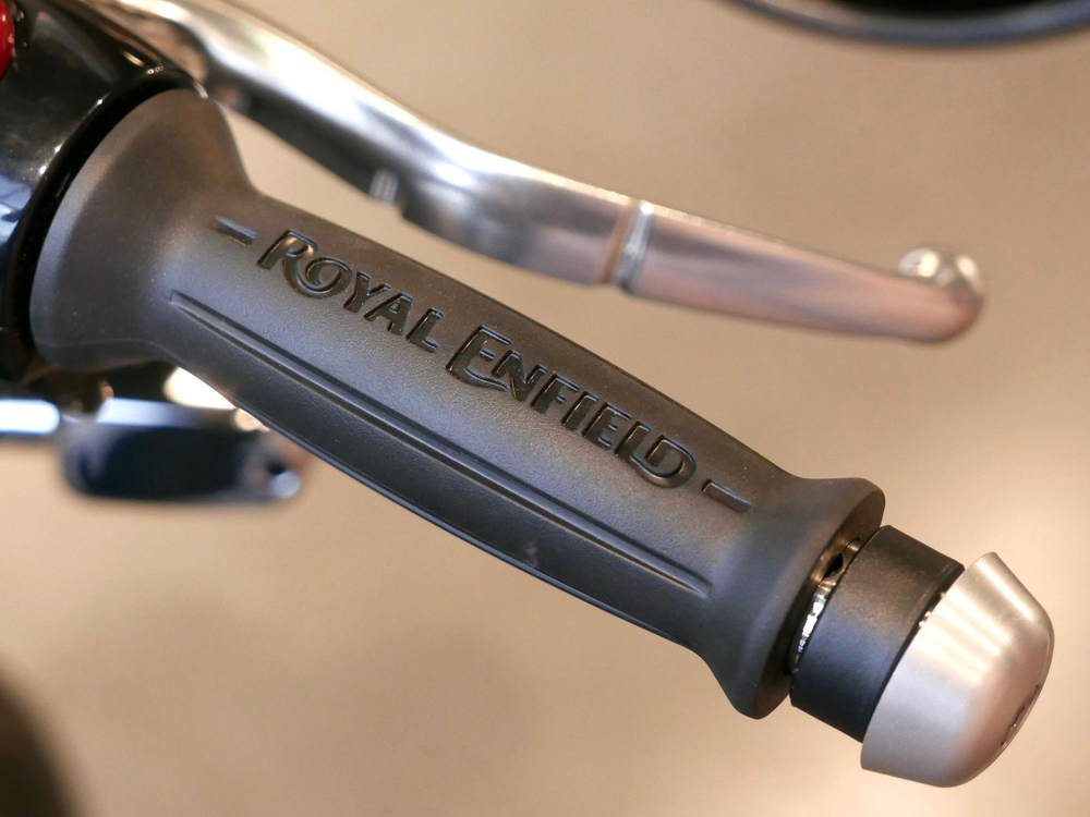Royal Enfield Continental GT 650 Dux Deluxe (Custom / Dual tone) 2025