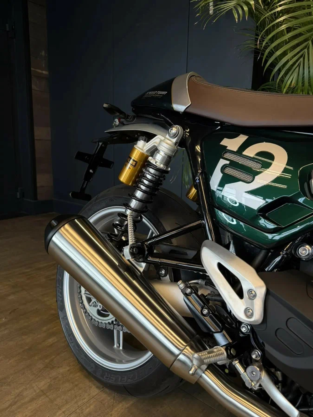 TRIUMPH SPEED TWIN 1200 Cafe Racer Edition