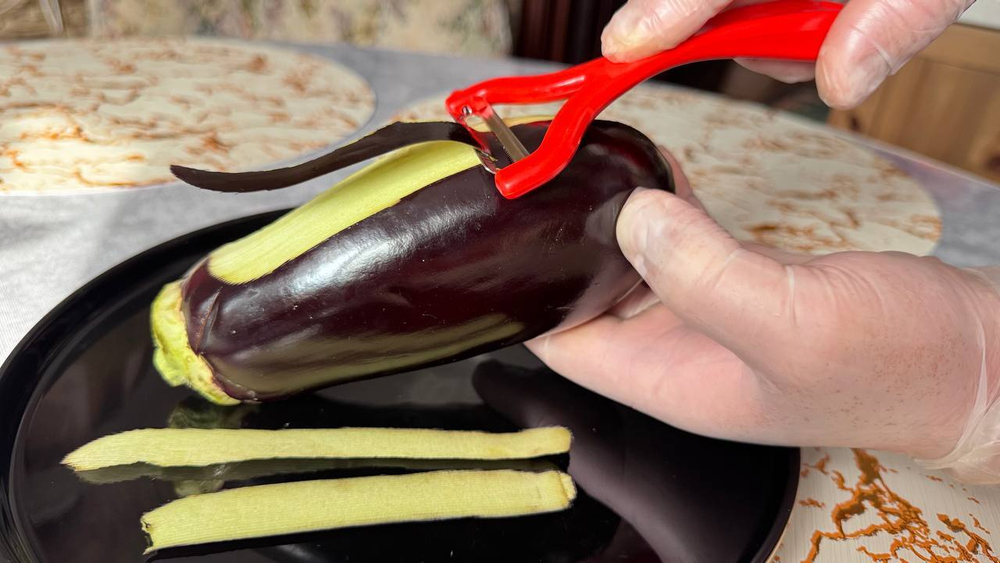 Универсальный набор кухонных приспособлений экономка-овощечистка + две овощерезки РУЧНОЙ РАБОТЫ