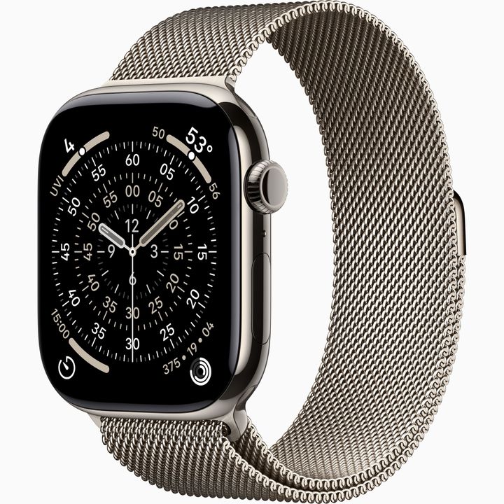 Умные часы Apple Watch Series 11 46мм Natural Titanium Case с Natural Milanese Loop