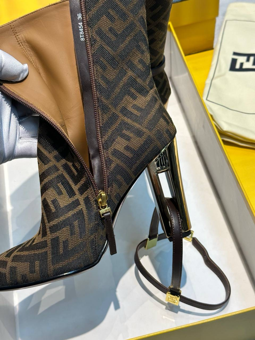 Ботильоны Fendi Delfina