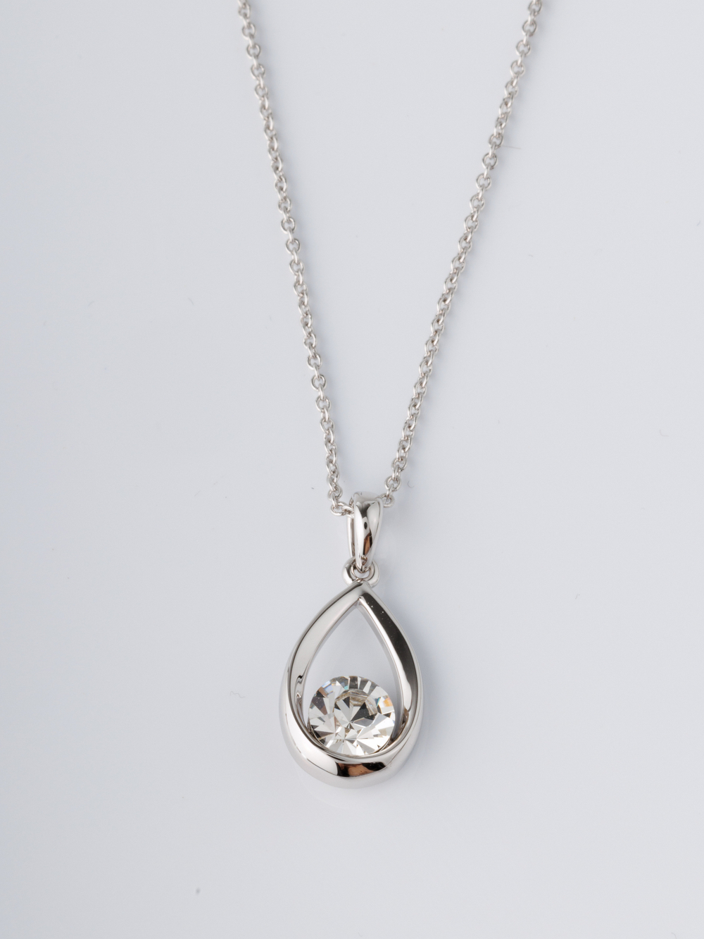 Кулон-капля Белла с белым кристаллом Swarovski в родии