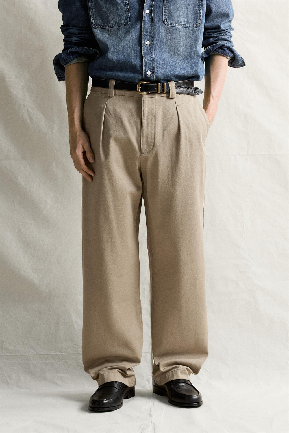 БРЮКИ ЧИНОС STRAIGHT FIT СО СКЛАДКАМИ — ZARA · 5862/776