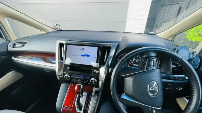 Магнитола для Toyota Alphard 3, Vellfire 2 H30 2015-2023 (менее 10 динамиков, правый руль) - Vaycar VA77-0564 на Android 13, 4G SIM-слот