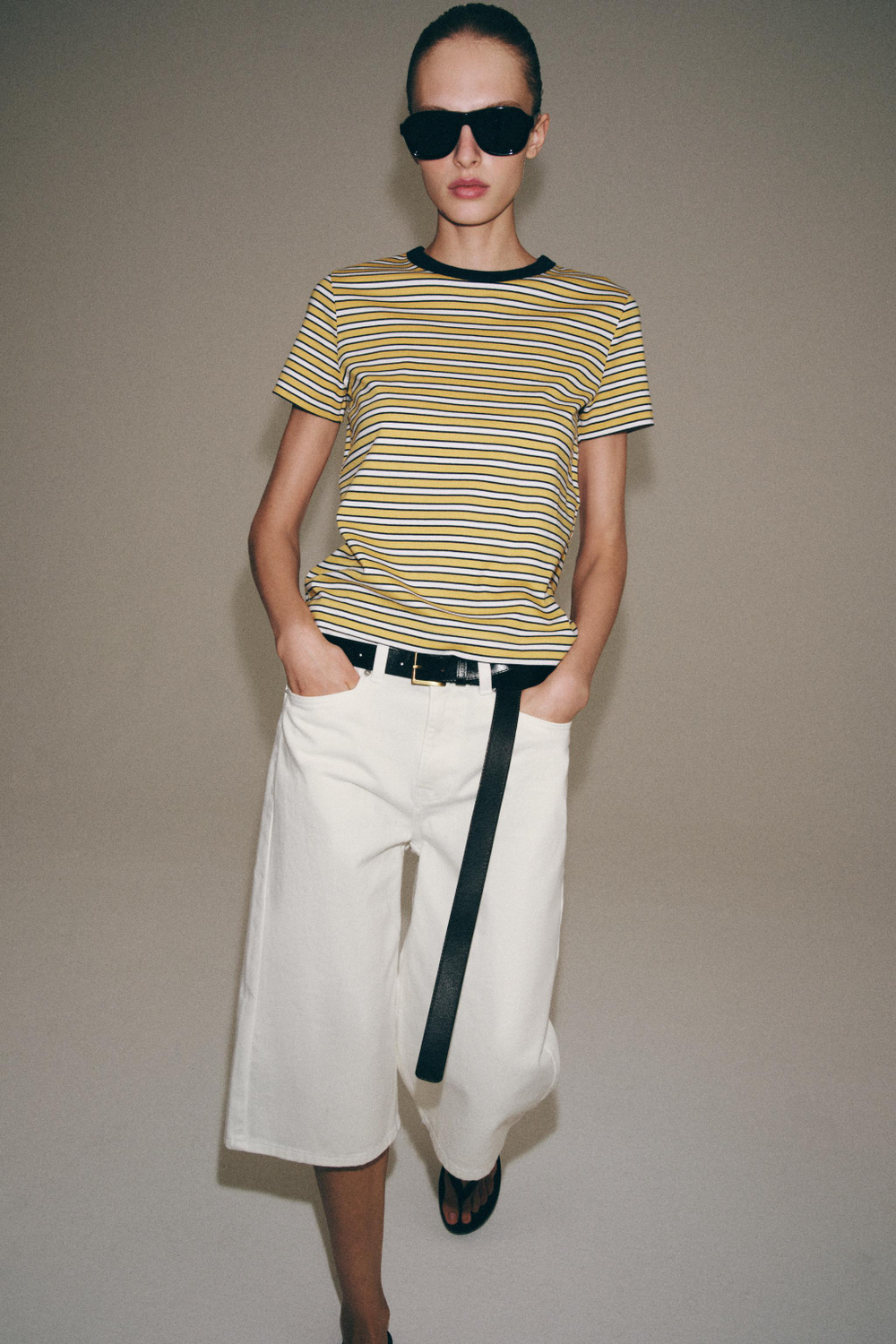 ФУТБОЛКА INTERLOCK С КОРОТКИМИ РУКАВАМИ — ZARA