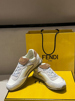 Кроссовки Fendi