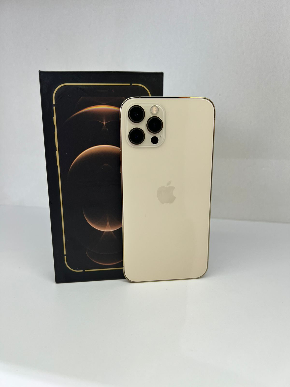 Apple iPhone 12 Pro 512Gb Б/У Золотой