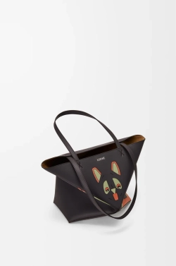 Loewe Сумка-тоут среднего размера Futurist Cat Puzzle Fold из телячьей кожи наппа, темно-серый