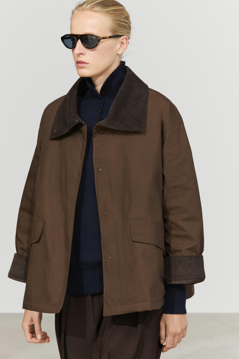 Massimo Dutti Вощеная куртка с вельветовым высоким воротником, темный хаки