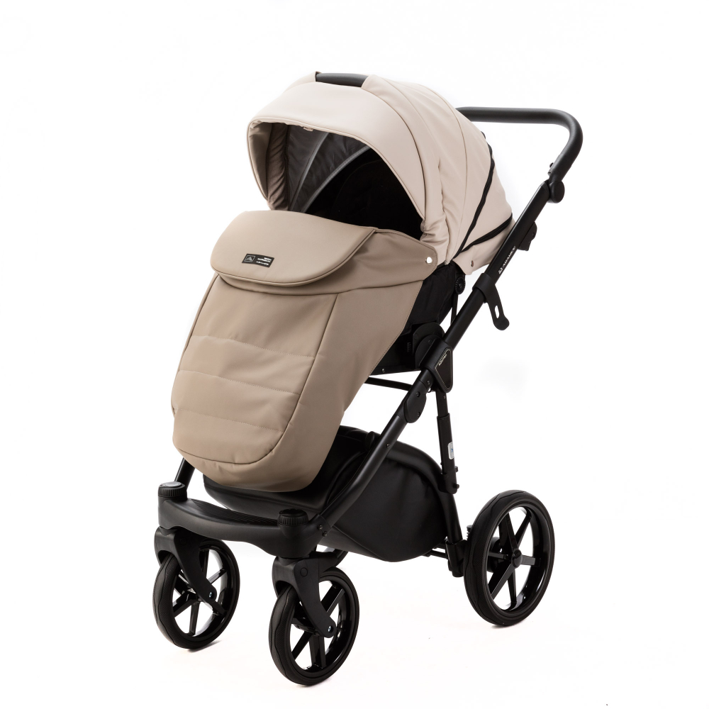 Детская универсальная коляска Adamex NOLA Deluxe 2 в 1 N-SD113 (Светло-бежевая экокожа, Темно-бежевая экокожа)