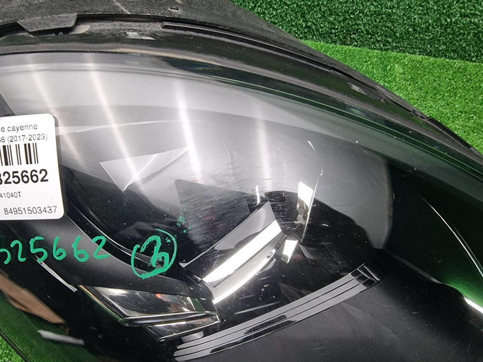 Фара правая Porsche Cayenne 3 (2017-2023) LED