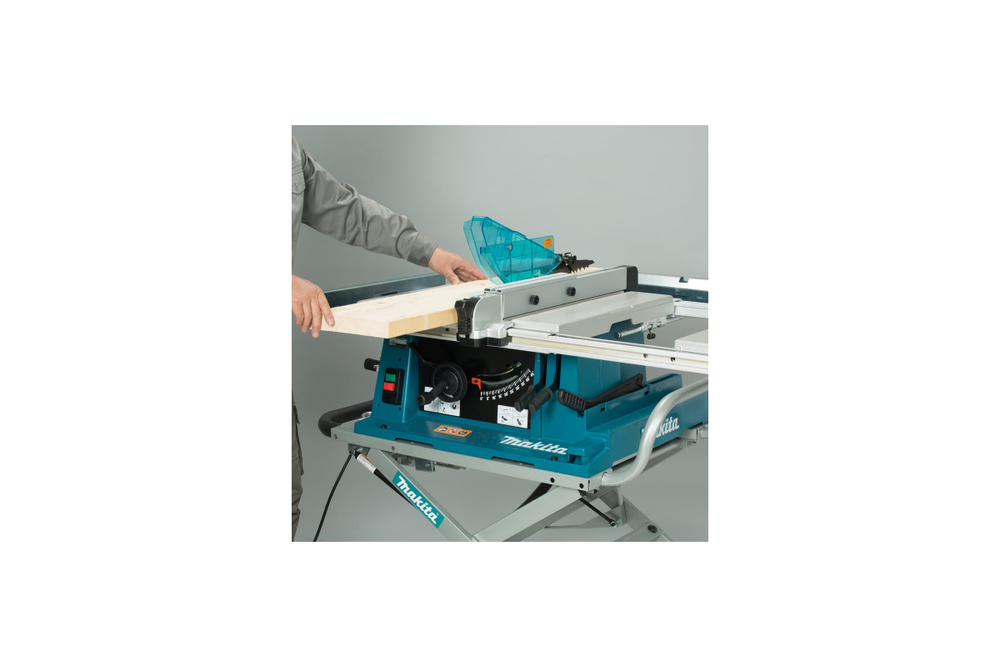 Настольная пила Makita 2704N