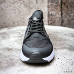 Nike Huarache • Black/White