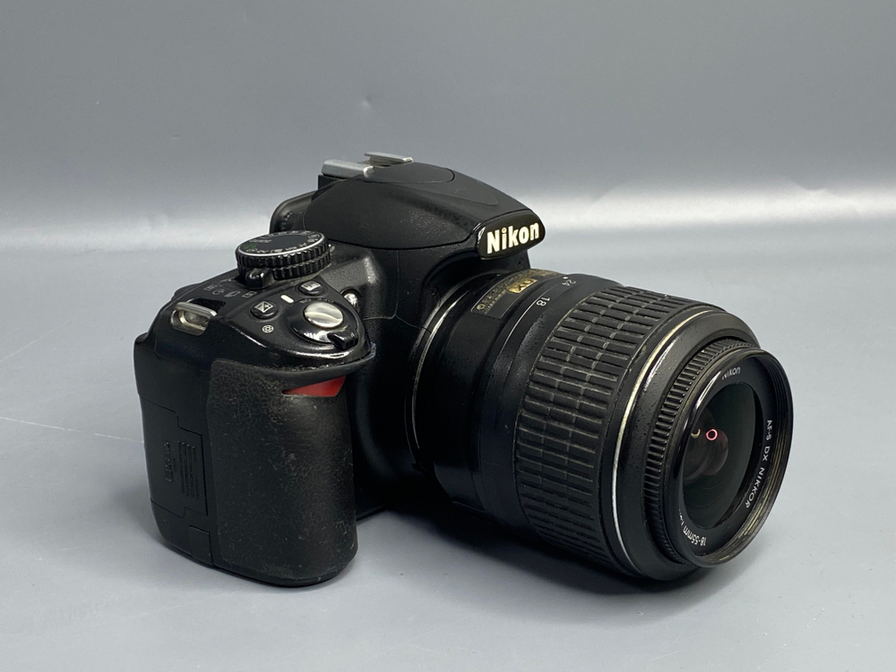 Nikon D3100 Kit 18–55mm — 111 500 кадров