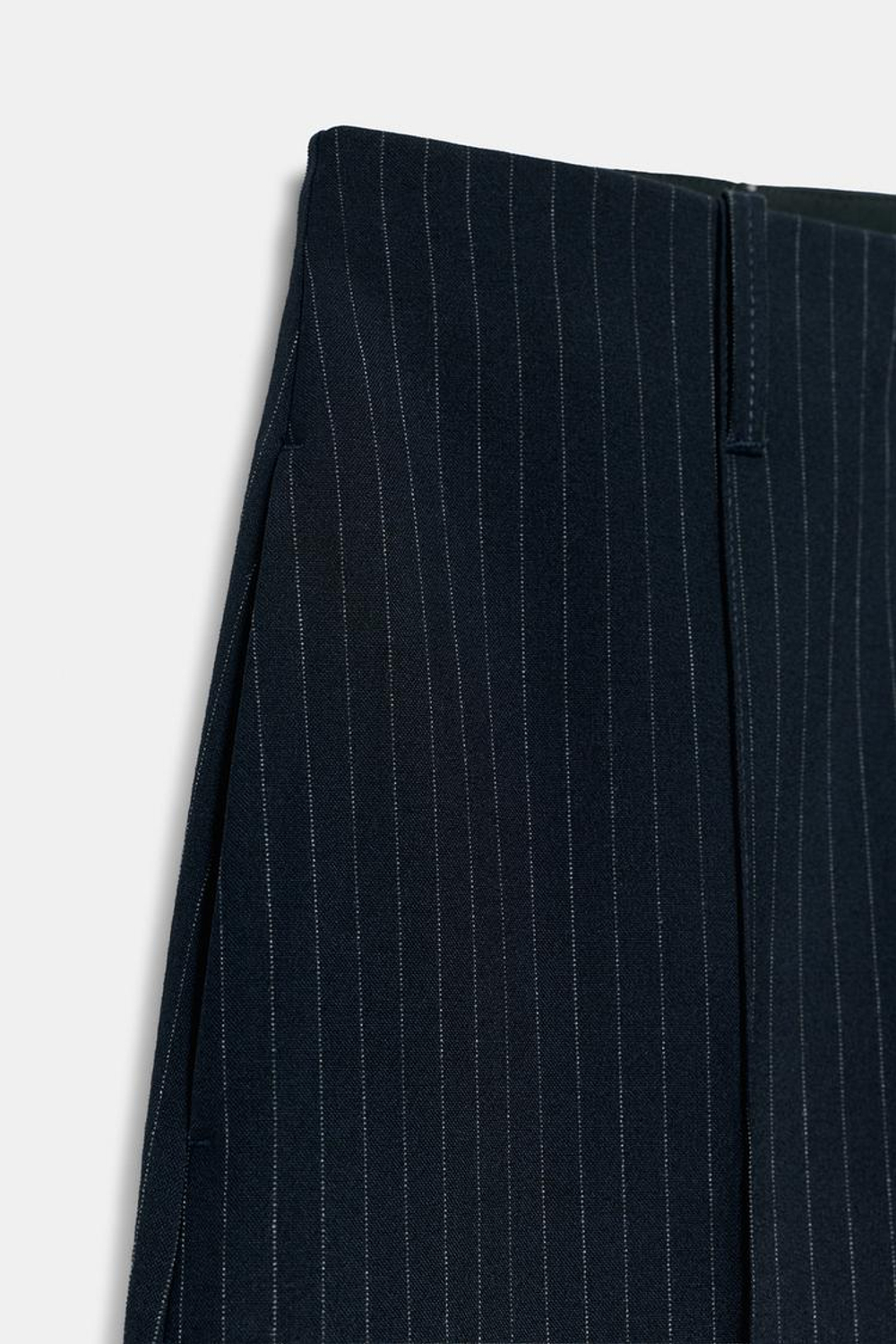 ZARA ПРЯМЫЕ ШОРТЫ С ЗАЩИПАМИ — ZW COLLECTION, ПОЛОСКИ