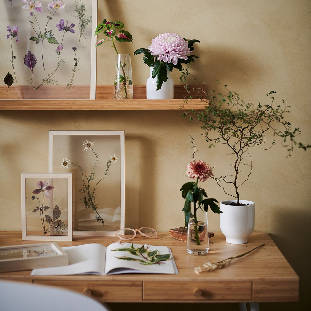 IKEA LOMVIKEN  (ИКЕА ЛОМВИКЕН)  -  Рамка для фото - белая 21x30 см
