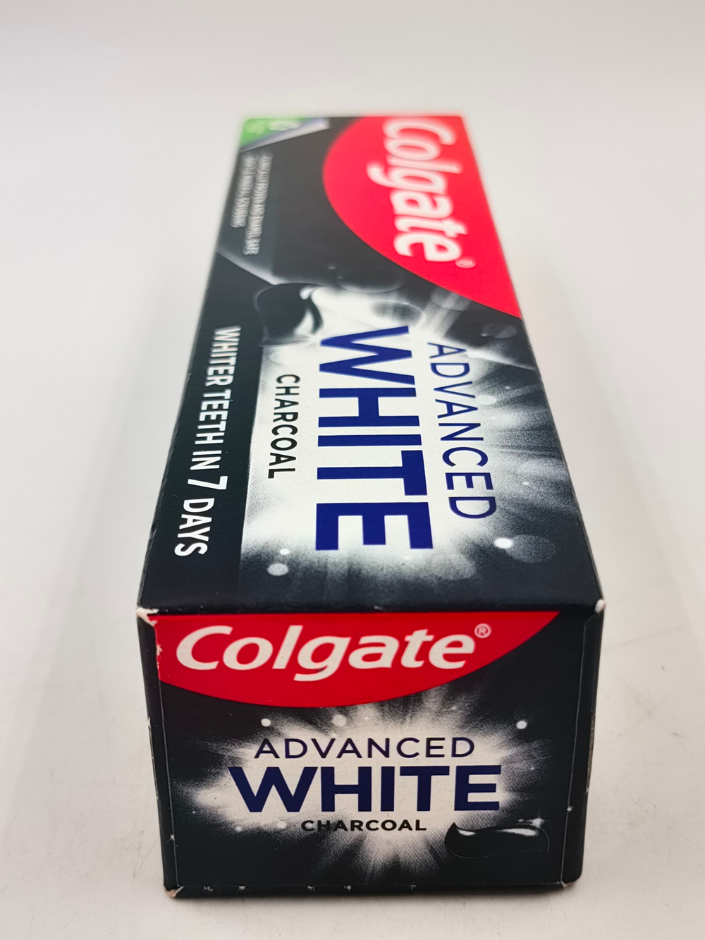 Зубная паста Advanced White Charcoal отбеливающая с активированным углем 75 мл (Из Эстонии)