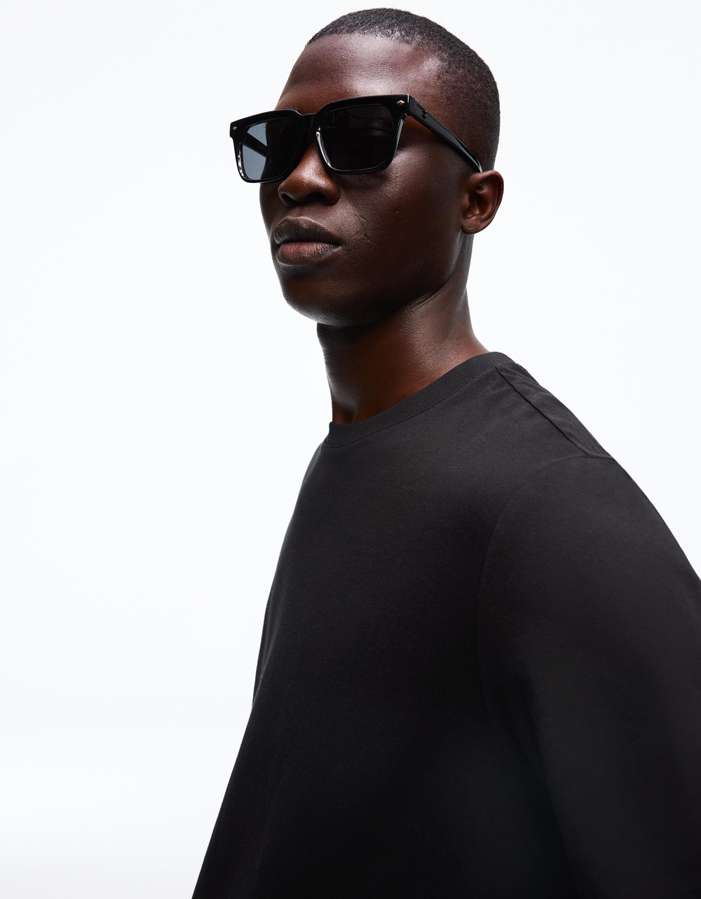 Мужская футболка regular fit с коротким рукавом - BERSHKA