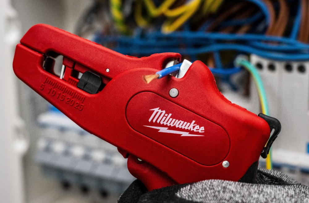 Стриппер автоматический для снятия изоляции кабелей Milwaukee 4932498268