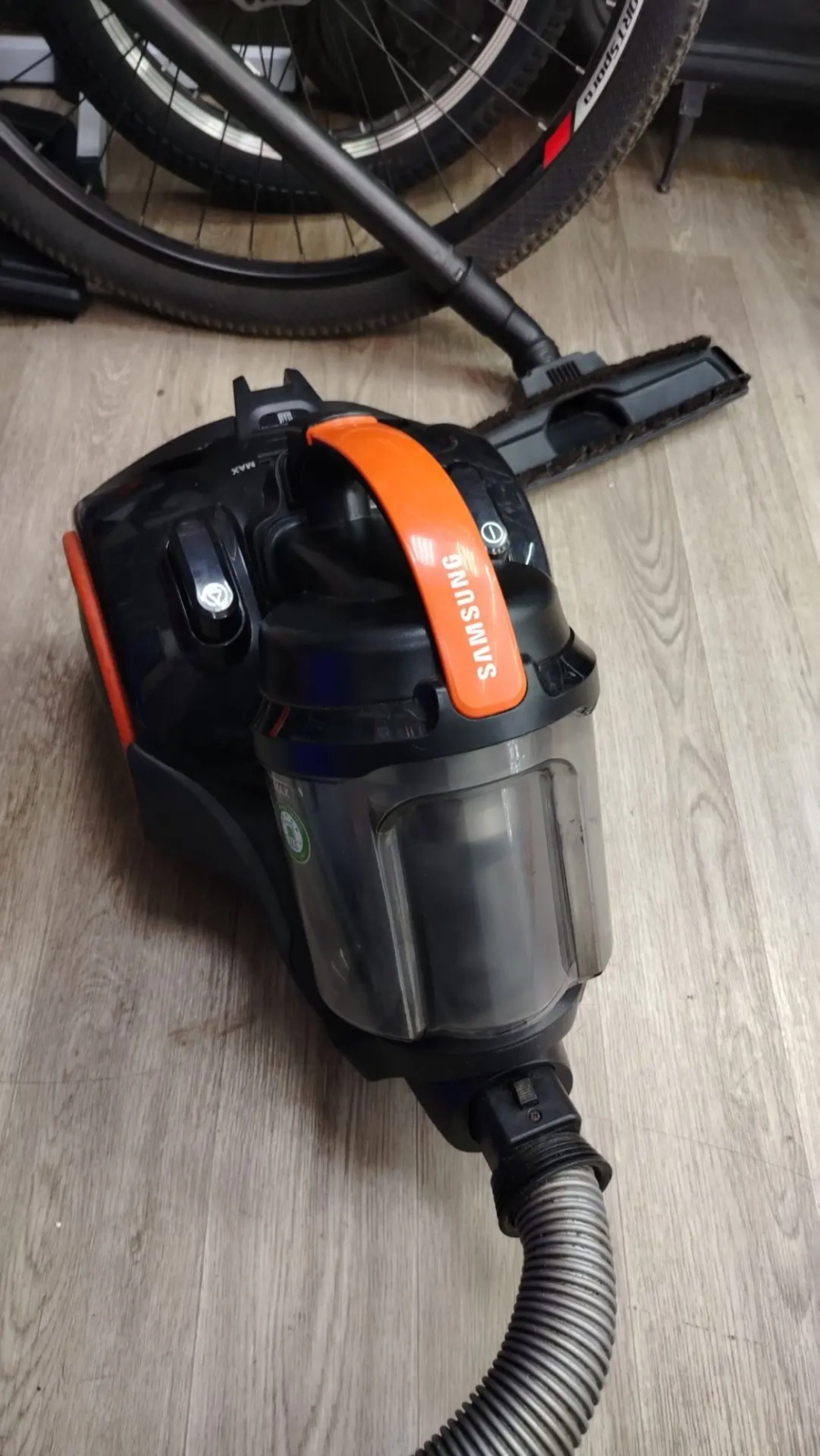 Пылесос Samsung sc15k4136vl