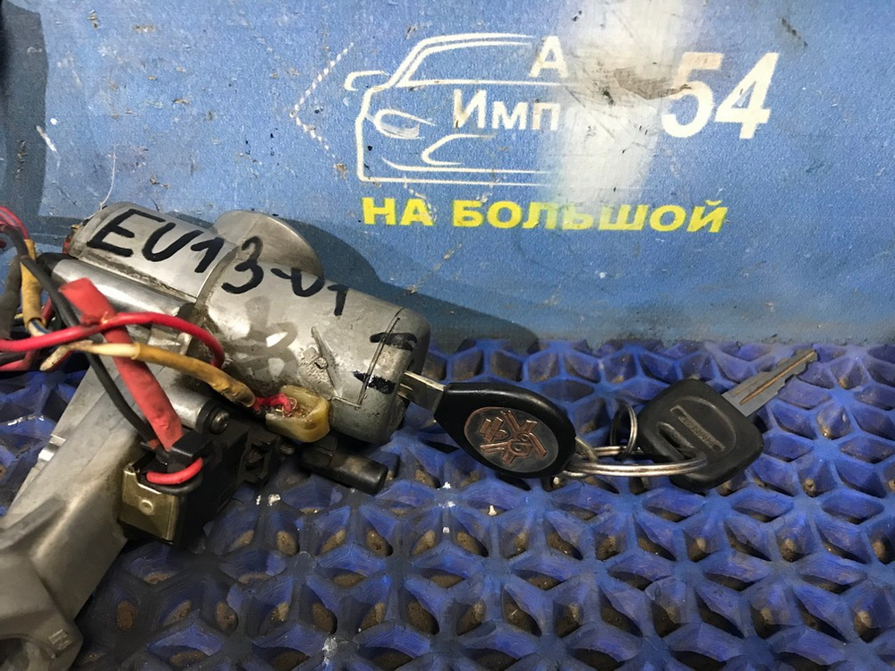 Замок зажигания NISSAN BLUEBIRD 1993