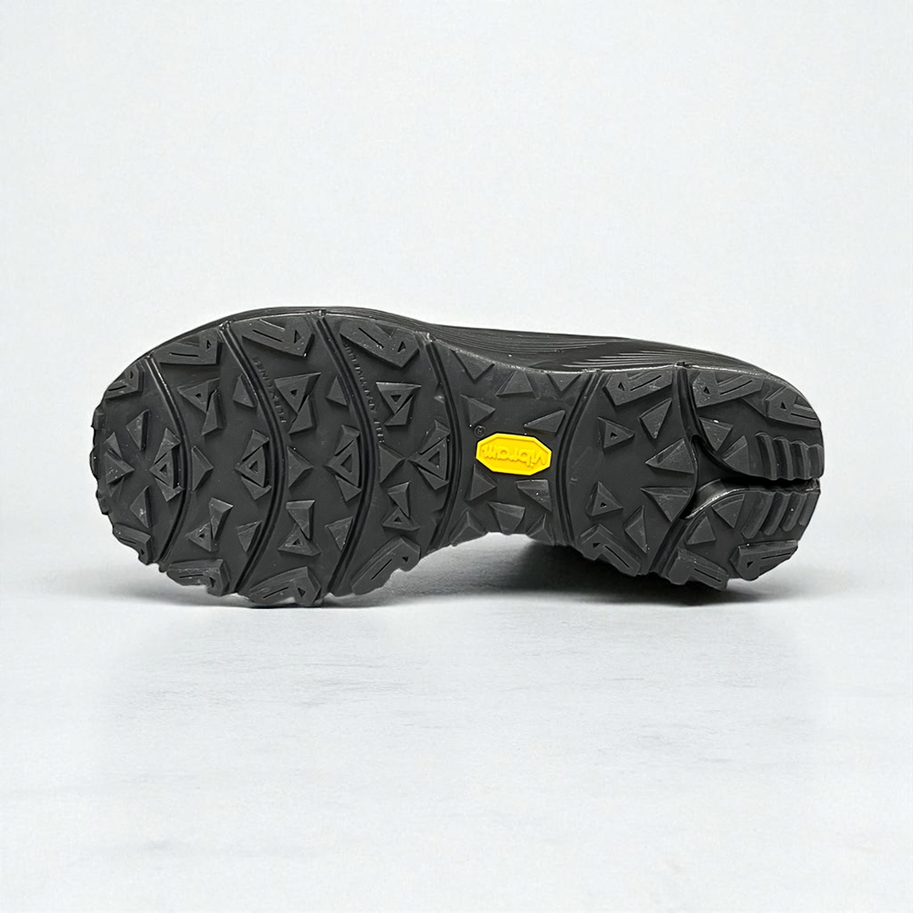 Adidas ER2000 Gore-Tex • Black